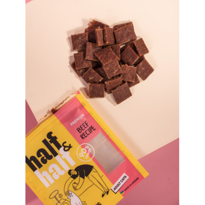 Ласощі для котів Half&Half у формі м'ясних шматочків з яловичиною, 50 г