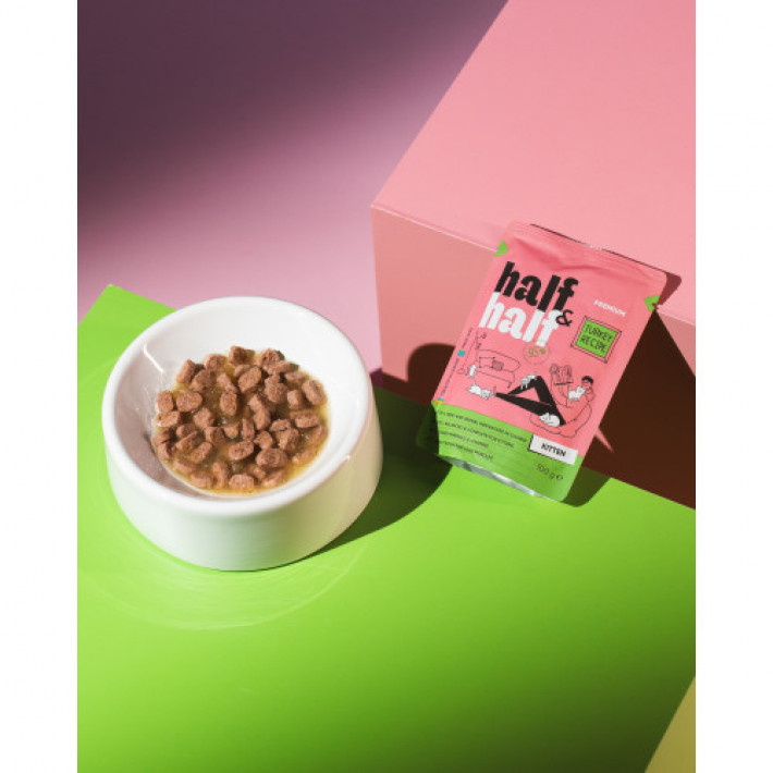 Корм вологий Half&Half для кошенят, шматочки з індичкою у желе у формі пауча, 100 г